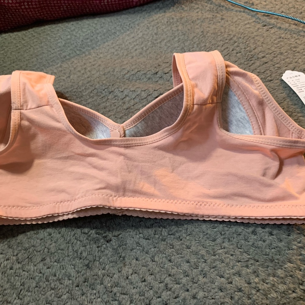 NWT Front Close Wireless Bra - Picture 5 of 5